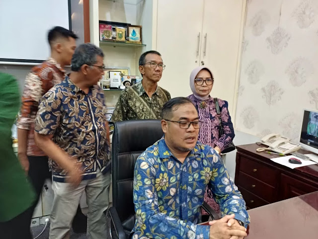 Penjabat (Pj) Rektor Universitas Batanghari (Unbari), Yunan Surono, akhirnya menempati ruang rektor pada Kamis (2/7/2026).( poto :bicarajambi.com)