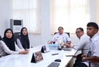 Jajaran Kantor Wilayah Kementerian Hukum Jambi mengikuti acara Kick Off Meeting Pemantauan dan Evaluasi Kinerja Penyelenggaraan PEKPPP Tahun 2026 secara virtual pada Rabu (29/7).(poto: jamberita.com).