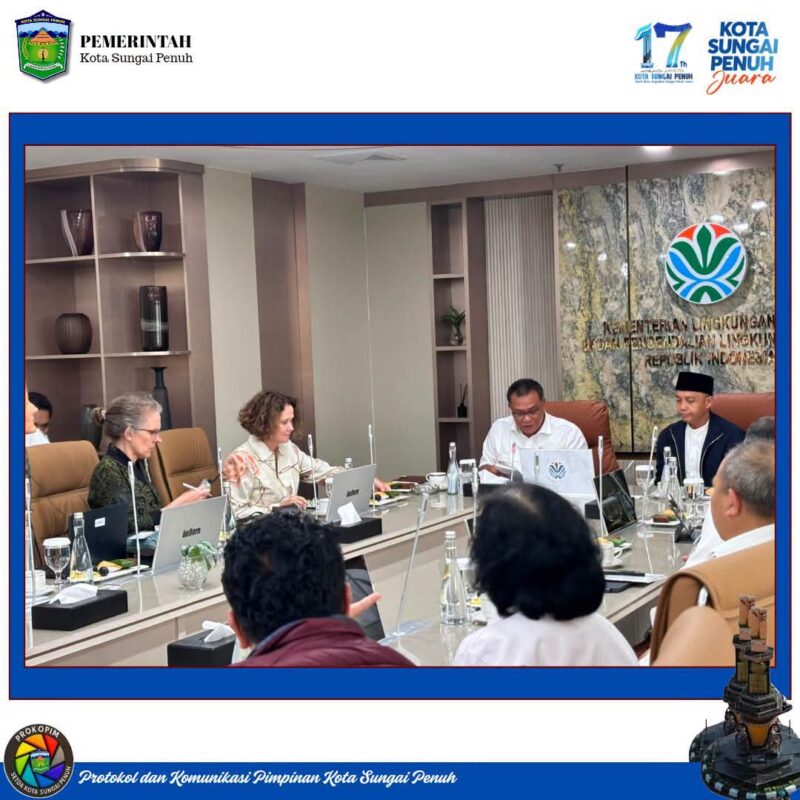 Wali Kota Sungai Penuh Alfin, S.H. bersama Gubernur Jambi Dr. H. Al Haris menggelar audiensi langsung dengan Kementerian Lingkungan Hidup/Badan Pengendalian Lingkungan Hidup (BPLH) Republik Indonesia di Jakarta pada Senin (20/7/2026).(poto: prokopim kota Sunagi Penuh).