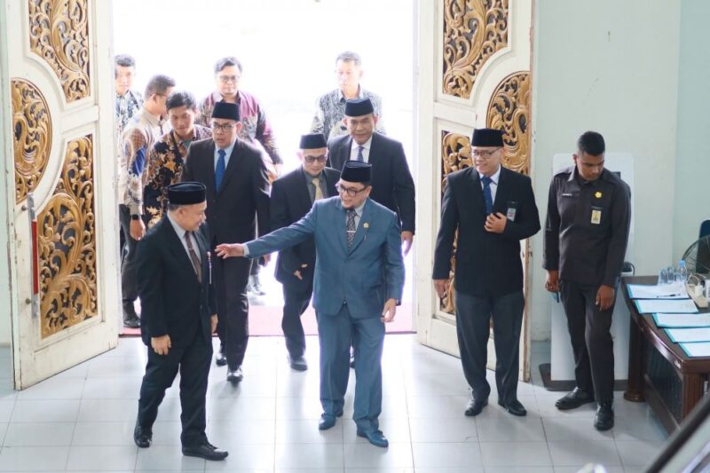 Ivan Wirata dukung langkah Pemprov selesaikan rekomendasi BPK Provinsi Jambi.(poto: jamberita.com).