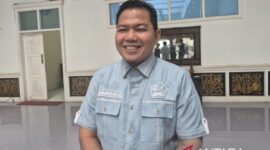 Anggota DPRD Provinsi Jambi Hambali saat memberikan keterangan kepada wartawan di Kota Jambi, Jumat (10/7/2026).( poto: ANTARA).