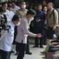 Wakil Presiden Gibran Rakabuming Raka saat menyapa pasien di RSUD Raden Mattaher Jambi, Kamis (16/7/2026).(poto: ANTARA).