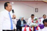 Bupati Muaro Jambi Dr. Bambang Bayu Suseno saat menyampaikan komitmennya untuk memperkuat kepemimpinan dan meningkatkan pelayanan publik melalui KPPD Lemhannas.(poto: jambiprima.com).