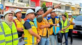 Bupati Bungo H. Dedy Putra bersama tim dari BPPW Ditjen Cipta Karya Kementerian PUPR meninjau langsung progres revitalisasi Taman Pusparagam (Semagor) di Muara Bungo, Sabtu (25/7/2026).(poto: jambiprima.com).