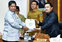 Pemkab Batang Hari resmi menyerahkan rancangan KUA-PPAS APBD 2027.(poto: jamberita.com).