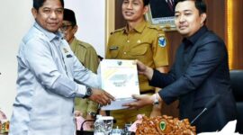 Pemkab Batang Hari resmi menyerahkan rancangan KUA-PPAS APBD 2027.(poto: jamberita.com).