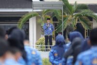 Wakil Bupati Tebo Nazar Efendi memimpin Upacara Hari Kesadaran Nasional di Lapangan Upacara Kantor Bupati Tebo, Senin (20/7/2026).(poto: jambiprima.com).