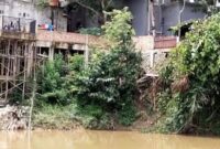 Salah satu bangunan di sungai Batanghari di kec Tebo Ilir.(poto: jambiprima.com).