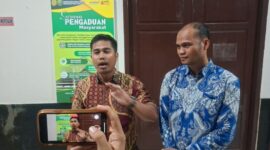Majelis hakim Pengadilan Negeri Jambi kembali menggelar sidang perkara dugaan korupsi Perumda Tirta Mayang pada Kamis (23/7).(poto: jamberita.com).