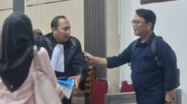 Mantan Direktur Perumda Tirta Mayang Jambi Dwike Riantara menyampaikan kesaksian penting di hadapan Jaksa Penuntut Umum.(poto: jamberita.com).