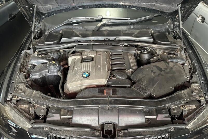 Ketahui penyebab pemilik BMW telat ganti oli mesin akibat melewatkan notifikasi dasbor.(poto: kompas.com).