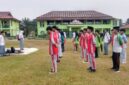 Wakil Kepala Bidang Kesiswaan MAN 1 Tebo, R. Edi Gunawan, S.Pd.I., memberikan pengarahan dan melepas siswa-siswi yang mengikuti Seleksi Paskibra Tingkat Kecamatan Tebo Ulu. (poto: jambiprima.com).