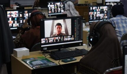 Universitas Jambi menggelar seleksi pendaftaran pascasarjana UNJA 2026 secara daring dengan lonjakan peserta serta fasilitas beasiswa terbaru.