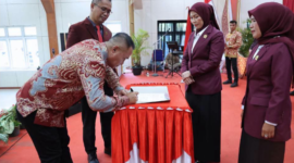 Wali Kota Sungai Penuh Alfin SH menghadiri agenda pelantikan pengurus DPD PPNI Sungai Penuh periode 2026-2031 di ruang aula utama pada Sabtu, 25 Juli 2026.(poto:seriusnews.id)