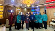 Ketua Tim Penggerak PKK sekaligus Bunda PAUD Provinsi Jambi, Hj. Hesnidar Haris, S.E.(poto: jamberita.com).