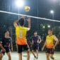 Bupati Batang Hari Mhd. Fadhil Arief menghadiri laga final sekaligus menutup resmi Liga Voli Batang Hari SuPer TANGGUH 2026.(poto: jamberita.com).