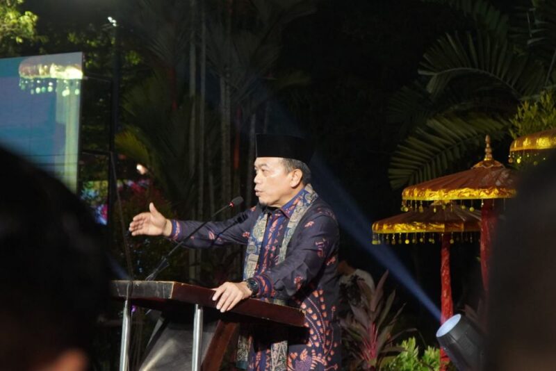 Gubernur Jambi Al Haris resmi membuka gelaran Pekan Kebudayaan Jambi 2026 di Anjungan Kota Jambi, Taman Mini Melayu Jambi, Kamis (23/7/2026).(poto:jamberita.com).