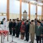 Wakil Bupati Bungo, Ustadz H. Tri Wahyu Hidayat, memimpin prosesi pelantikan dan pengambilan sumpah/janji jabatan terhadap sejumlah pejabat di lingkungan Pemerintah Kabupaten Bungo, Senin (6/7/2026).( poto : jambiprima.com )
