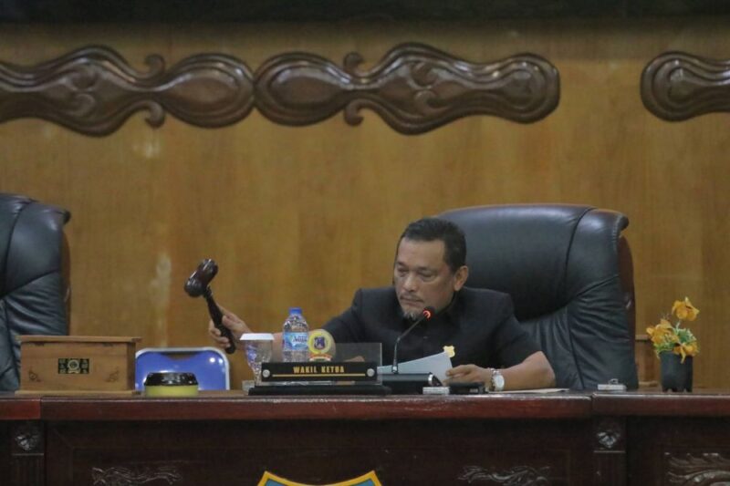 Wakil Ketua DPRD Kabupaten Tanjung Jabung Barat, H. Moh. Sjafril Simamora.(poto: jamberita.com).