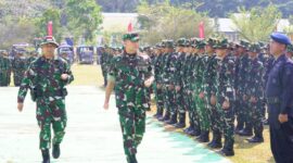 Mayjen TNI Arief Gajah Mada, resmi menutup kegiatan Karya Bakti Skala Besar Kodim 0420/Sarko pada Senin (27/7/2026).(poto:jamberita.com).