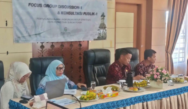 Sekda Alpian Buka FGD dan Konsultasi Publik Penyusunan KLHS RDTR Kota Sungai Penuh 2026–2046.(poto: istimewa).