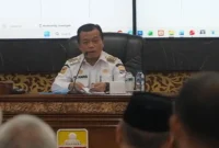 Gubernur Jambi Al Haris menegaskan ASN harus mematuhi kebijakan WFH agar efisiensi anggaran operasional pemerintah benar-benar tercapai, Kamis (23/7/2026).(poto: tribunjambi.com)
