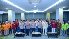 Polda Jambi menggelar Diskusi Publik Bidhumas Polda Jambi Tahun 2026 di Hotel Odua Weston Jambi, Selasa (7/7/2026).( poto : bicarajambi.com )