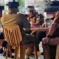 Oknum ASN Aceh Barat Daya (Abdya) asik di warung kopi saat jam kerja.( poto : tribunnews.com).