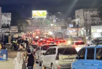 Macet di Kawasan Jamtos Kota Jambi saat malam pergantian tahun 2026.( poto : jambione.com )