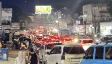 Macet di Kawasan Jamtos Kota Jambi saat malam pergantian tahun 2026.( poto : jambione.com )