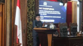 Wakil Gubernur Jambi, Abdullah Sani menyampaikan nota pengantar Rancangan Kebijakan Umum APBD (KUA) dan Prioritas Plafon Anggaran Sementara (PPAS) Tahun 2027.( poto: istimewa).