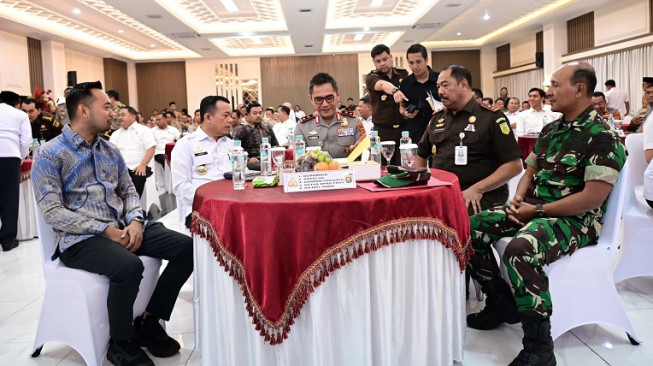 Gubernur Jambi, Al Haris, pada rapat koordinasi pemberantasan geng motor di Polda Jambi, Rabu.( poto: infojambi.com).