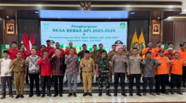 Penyerahan penghargaan Desa Bebas Api 2025–2026, dan penandatanganan komitmen program DBA 2026–2027 kepada lima desa, di Pendopo Rumah Dinas Bupati Tebo.( poto: infojambi.com).