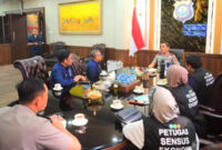 Kapolda Jambi, Irjen Pol Krisno Halomoan Siregar, menerima audiensi Badan Pusat Statistik (BPS) Provinsi Jambi, di ruang kerjanya, Senin.(poto: infojambi.com).