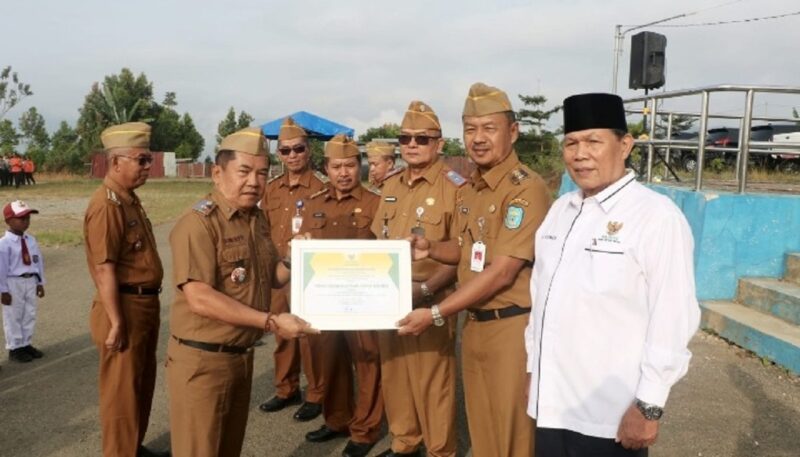 Pemerintah Kabupaten Kerinci memberikan apresiasi tinggi terhadap pengelolaan zakat ASN Kabupaten Kerinci pada pelaksanaan apel gabungan.(poto: istimewa).