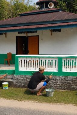 Jelang Penutupan TMMD Kodim 0416 Bute, Personel Satgas Cantikkan Langgar Nurul Fajri