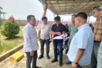 Gubernur Jambi Al Haris bergerak cepat meninjau langsung proyek pembangunan VIP Room Bandara Muara Bungo usai menyelesaikan kunjungan kerja dari Jakarta.(poto: jamberita.com).