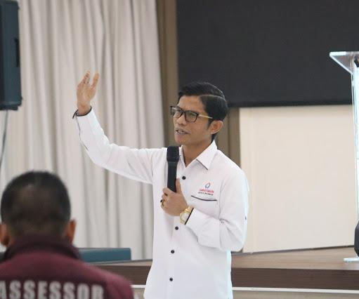 Kepala Perwakilan Ombudsman RI Provinsi Jambi, Saiful Roswandi, memaparkan rincian angka kinerja instansinya pada Jumat, 7 Agustus 2026.(poto: istimewa).