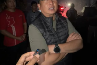 Gubernur Nusa Tenggara Barat Lalu Muhamad Iqbal meninjau langsung lokasi kebakaran Desa Adat Sade di Desa Rambitan, Kecamatan Pujut, Kabupaten Lombok Tengah.(poto: kominfotik).