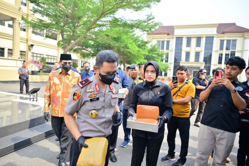 Polda Jambi menggelar Operasi Antik Siginjai 2026 dan berhasil mengamankan 236 tersangka kasus peredaran gelap narkotika.(poto: jamberita.com).