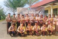 Foto bersama Aiptu Dadan Juanda dan anggota Pramuka SMKN 5 Tebo usai pembekalan kegiatan PTA.(poto: jambiprima.com).