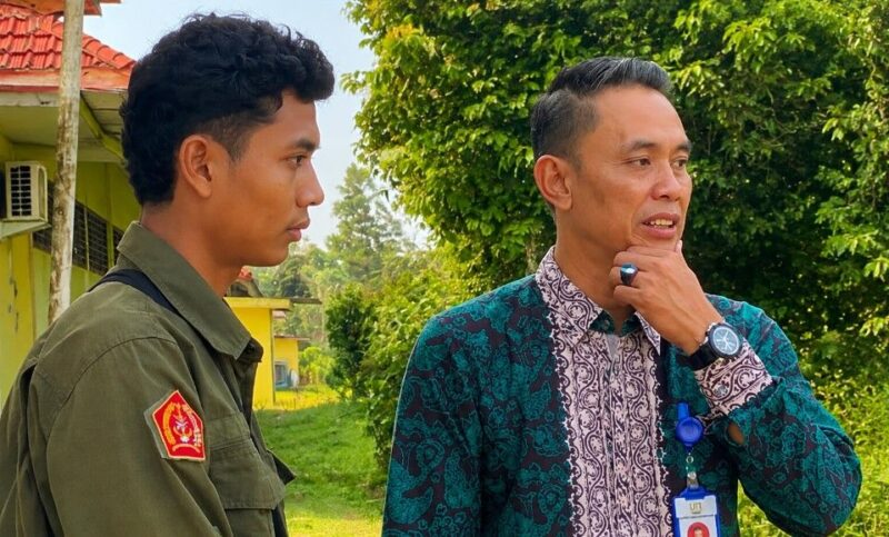 Rektor Universitas Islam Tebo Dr. Nurhuda meninjau langsung kondisi lingkungan dan fasilitas kampus menjelang pelaksanaan Ujian Akhir Semester (UAS).(poto: jambiprima.com).