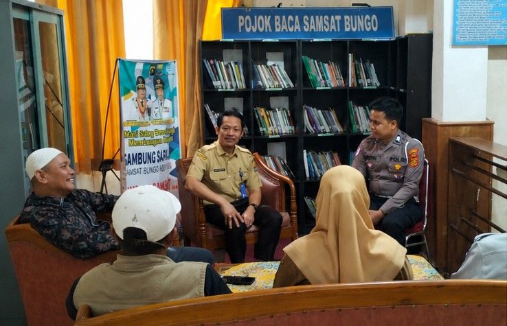 UPTD PPD Kabupaten Bungo menggelar Forum Konsultasi Publik untuk mengevaluasi dan meningkatkan kualitas pelayanan Samsat, Senin (10/8/2026).(poto: jambiprima.com).