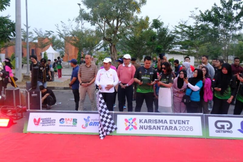 Wagub Jambi lepas Fun Run dalam rangka memperingati Hari Ulang Tahun (HUT) Republik Indonesia ke-81 pada Minggu (16/08/2026) pagi.(poto: jamberita.com).