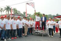 Suasana lapangan Kantor Gubernur Jambi memutih oleh lautan manusia pada Minggu (23/8/2026) pagi.(poto: jamberita.com).