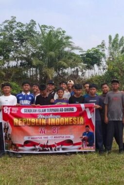 Siswa Ponpes Ad-Dhuha Bungo Bertugas Jadi Paskibra HUT Ke-81 RI