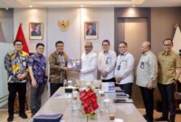 Wakil Bupati Tanjung Jabung Barat Dr. H. Katamso SA, S.E., M.E. melakukan audiensi dengan Wakil Menteri Ketenagakerjaan RI Dr. Ir. H. Afriansyah Noor, M.Si., IPU.(poto: jamberita.com).