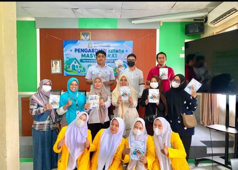 Dosen Universitas Baiturrahim (UBR) Jambi Ns. Mila Triana Sari menggelar program edukasi TB Paru Jambi di Aula Puskesmas Simpang Kawat, Rabu (5/8/2026).(poto: jamberita.com).