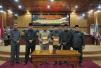Bupati Tanjung Jabung Barat, Drs. H. Anwar Sadat, M.Ag.(poto: jamberita.com).