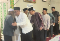 Wali Kota Sungai Penuh Alfin SH menghadiri acara Maulid Nabi Kota Sungai Penuh 1448 Hijriah di Masjid Baitul Naim, Desa Kumun Mudik, Sabtu (29/8).(poto: dorlanhikmah.com).